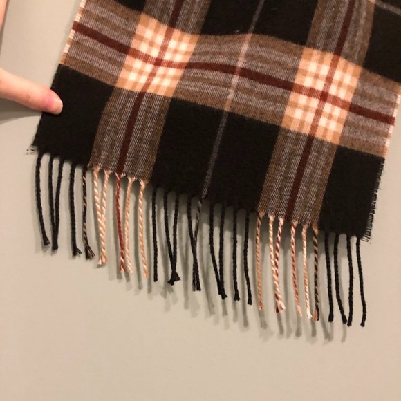 Tartan Scarf with Fringe - Picture 4 of 5